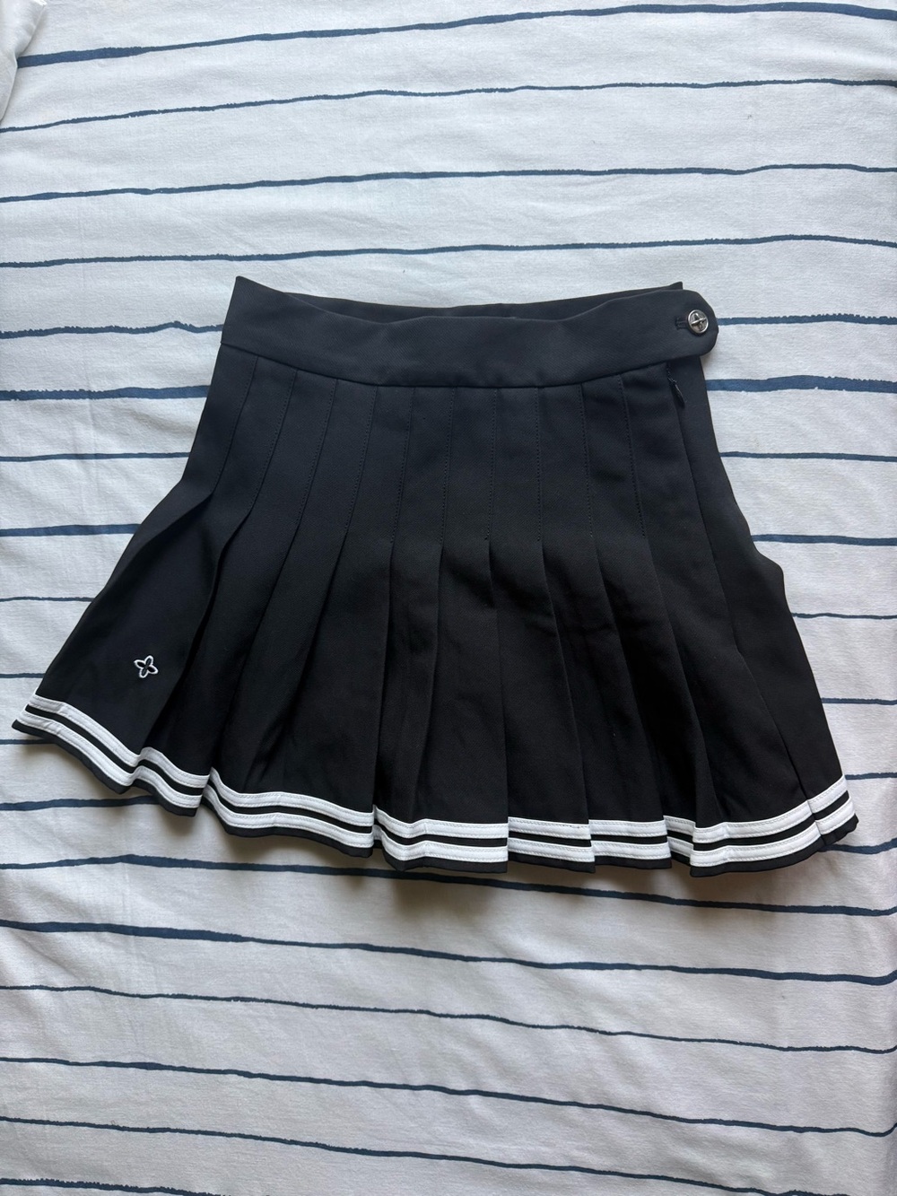 SMFK Black Pleated Tennis Skirt - Picture 2 of 3